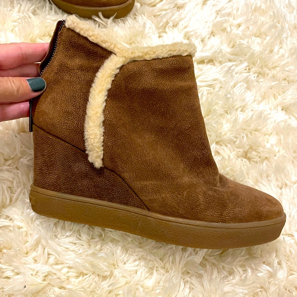 Aquatalia boots! Barely worn. Super comfy!